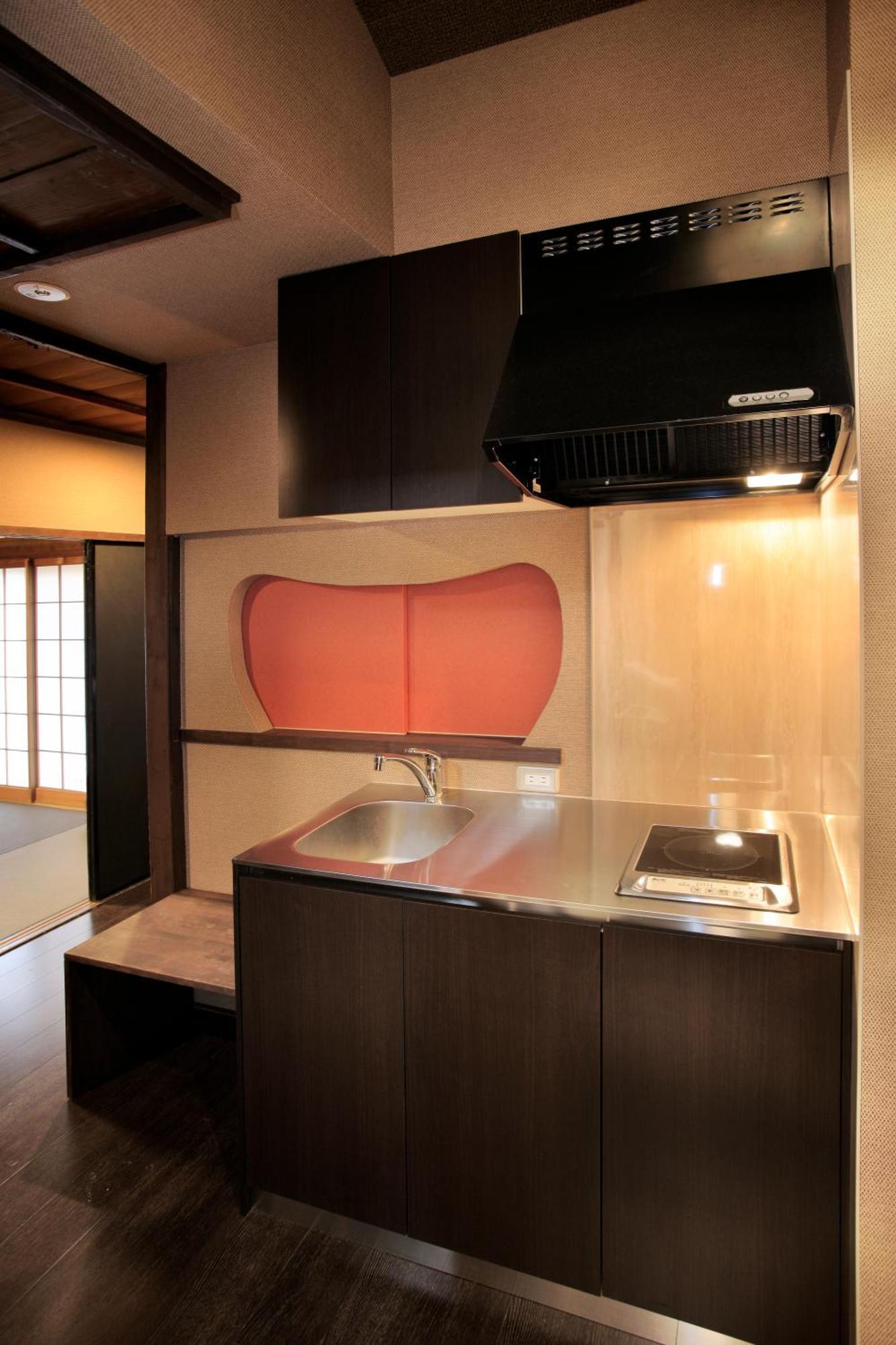 Kiyomizuan: Traditional Kyoto Machiya with Modern Renovations — Photos 3